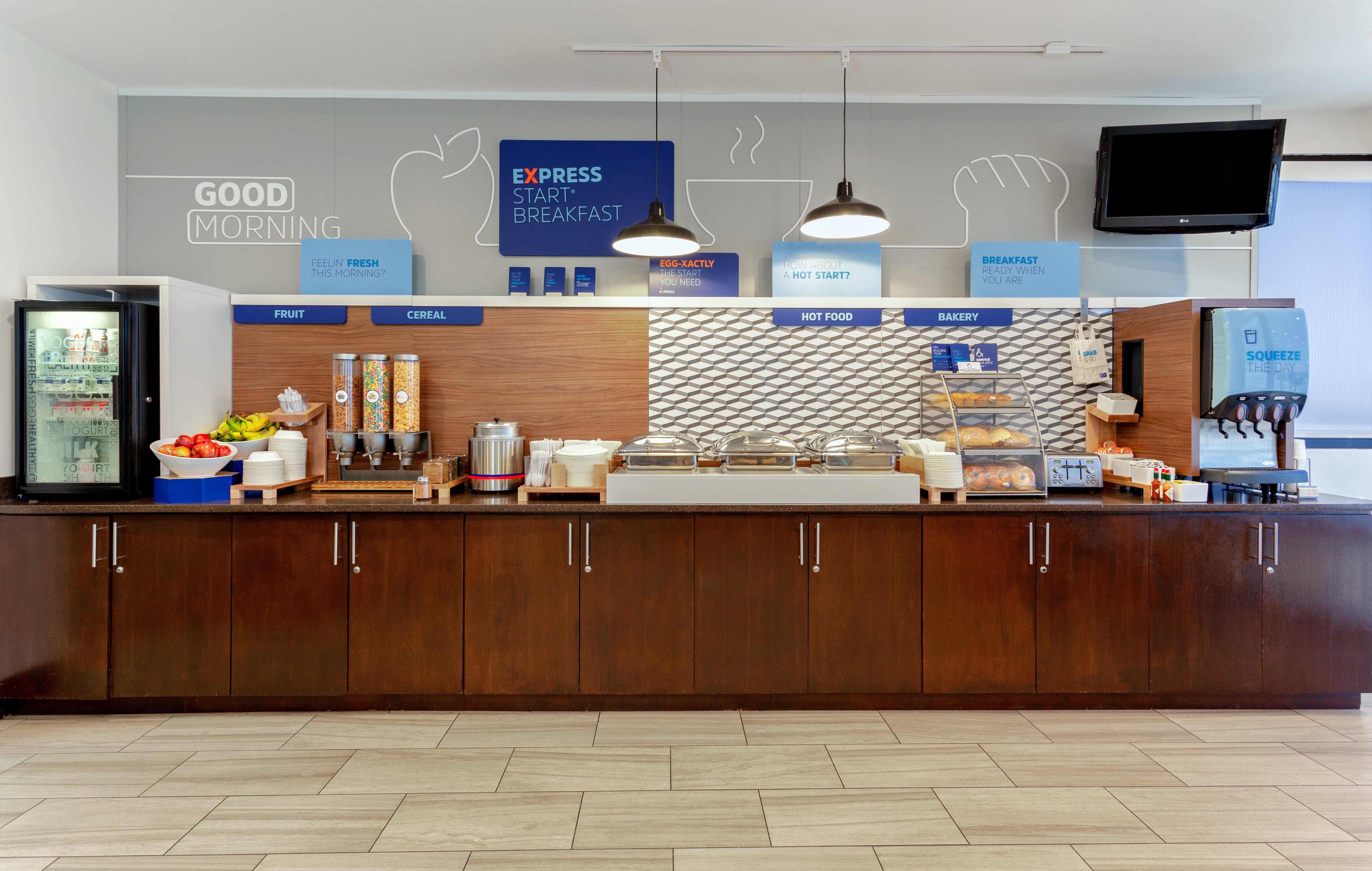 Holiday Inn Express & Suites Oceanfront Daytona Beach Shores By Ihg Ngoại thất bức ảnh