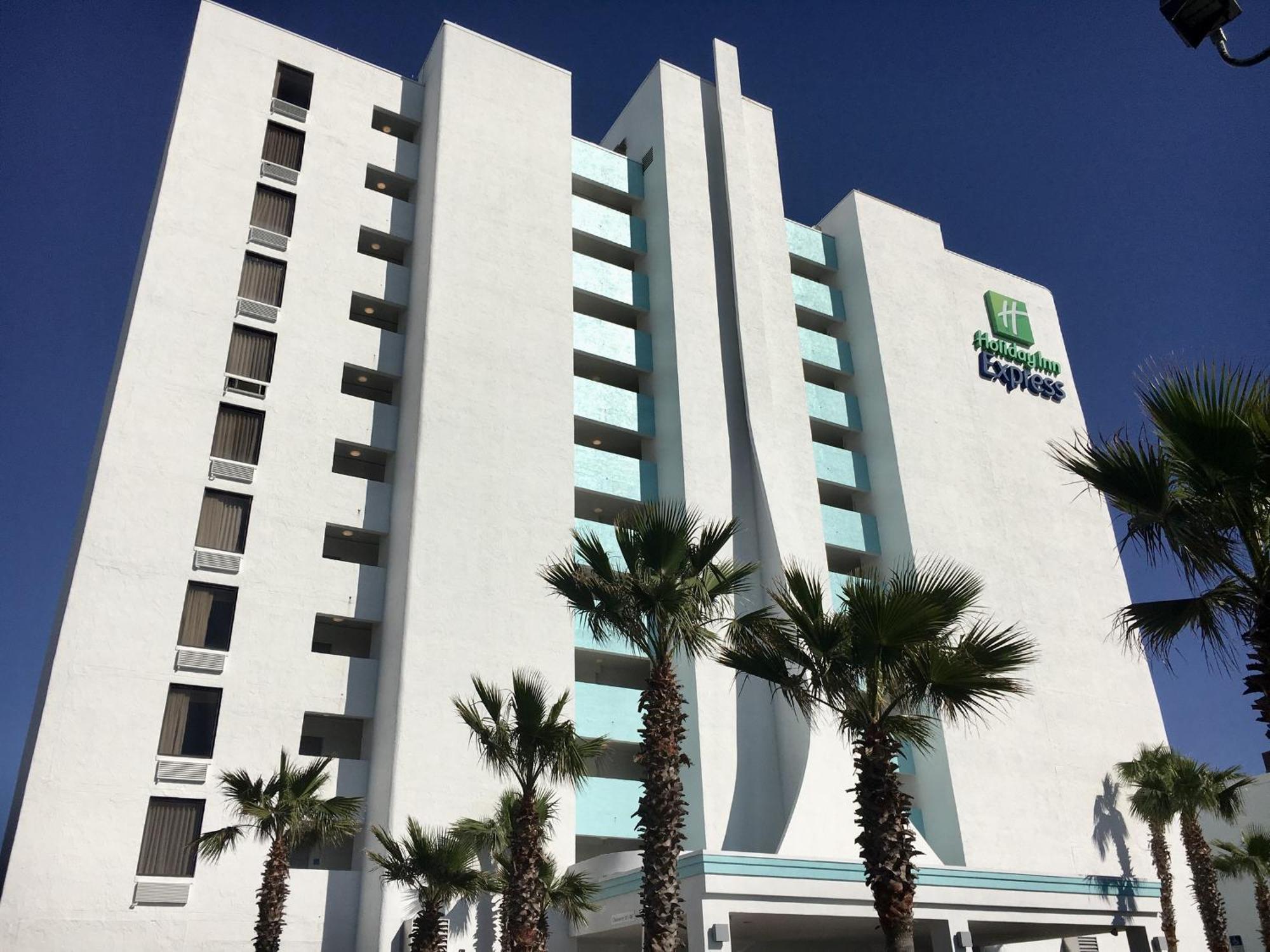 Holiday Inn Express & Suites Oceanfront Daytona Beach Shores By Ihg Ngoại thất bức ảnh