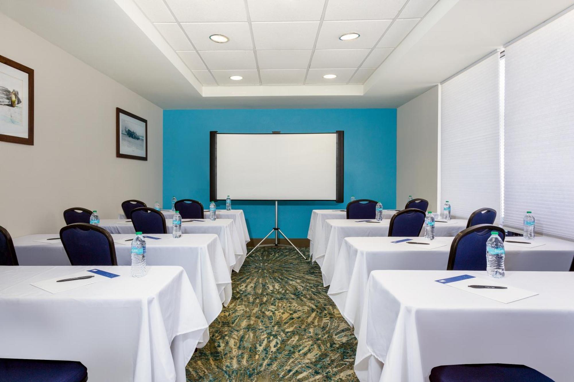 Holiday Inn Express & Suites Oceanfront Daytona Beach Shores By Ihg Ngoại thất bức ảnh