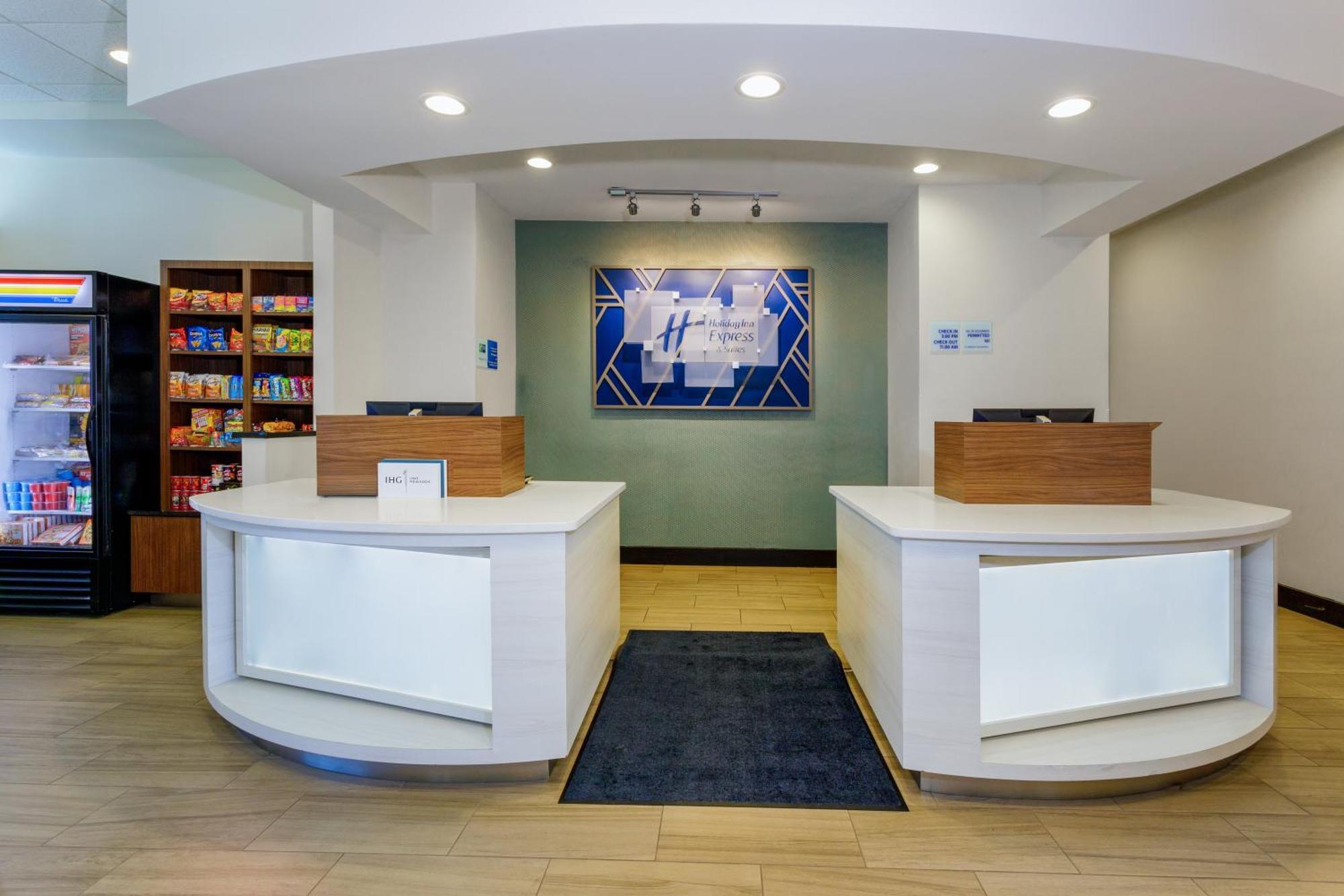 Holiday Inn Express & Suites Oceanfront Daytona Beach Shores By Ihg Ngoại thất bức ảnh
