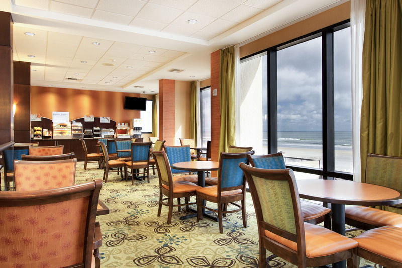 Holiday Inn Express & Suites Oceanfront Daytona Beach Shores By Ihg Ngoại thất bức ảnh