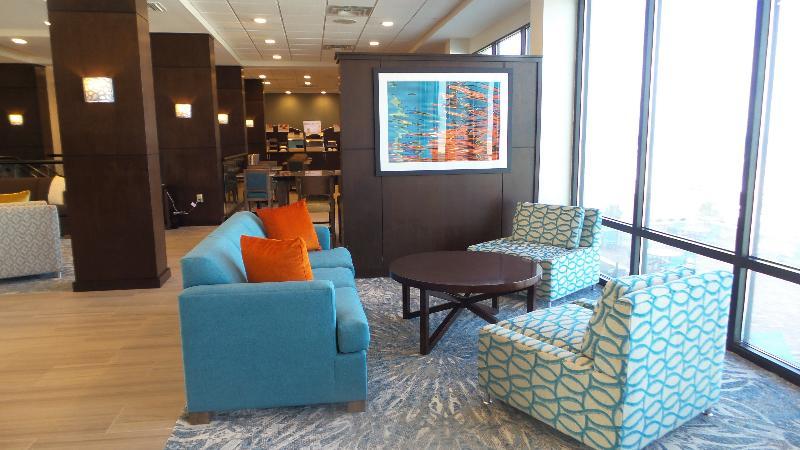 Holiday Inn Express & Suites Oceanfront Daytona Beach Shores By Ihg Ngoại thất bức ảnh