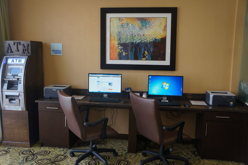 Holiday Inn Express & Suites Oceanfront Daytona Beach Shores By Ihg Ngoại thất bức ảnh